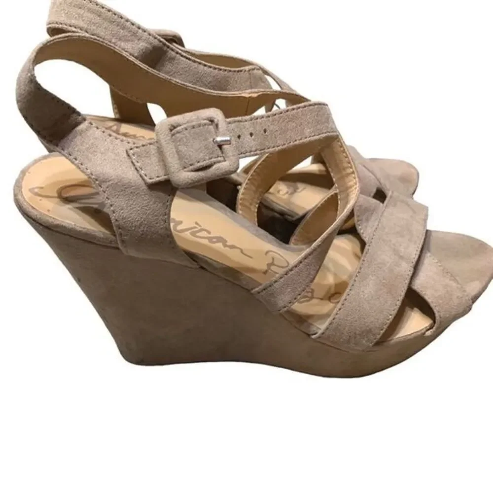 American Rag Wedge Sandals‎ Tan 6  Strappy Faux Suede Platform